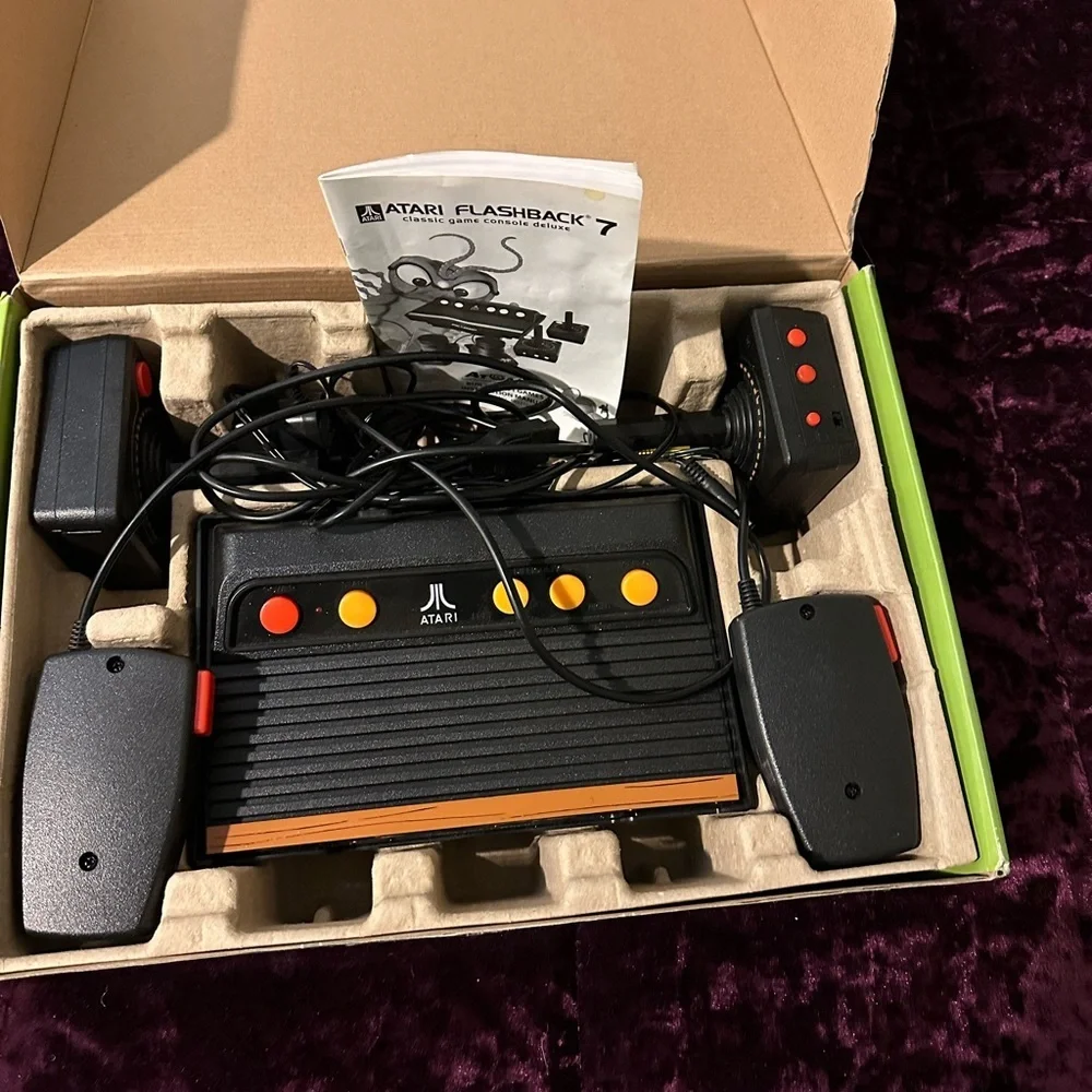 Atari Flashback 7 Classic Game Console Deluxe Edition